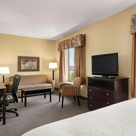 Hampton Inn & Suites Лотон Экстерьер фото