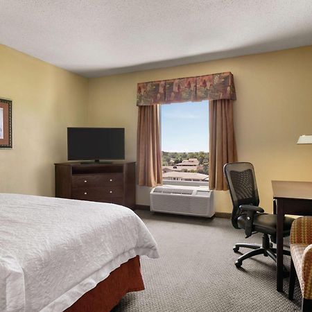 Hampton Inn & Suites Лотон Экстерьер фото
