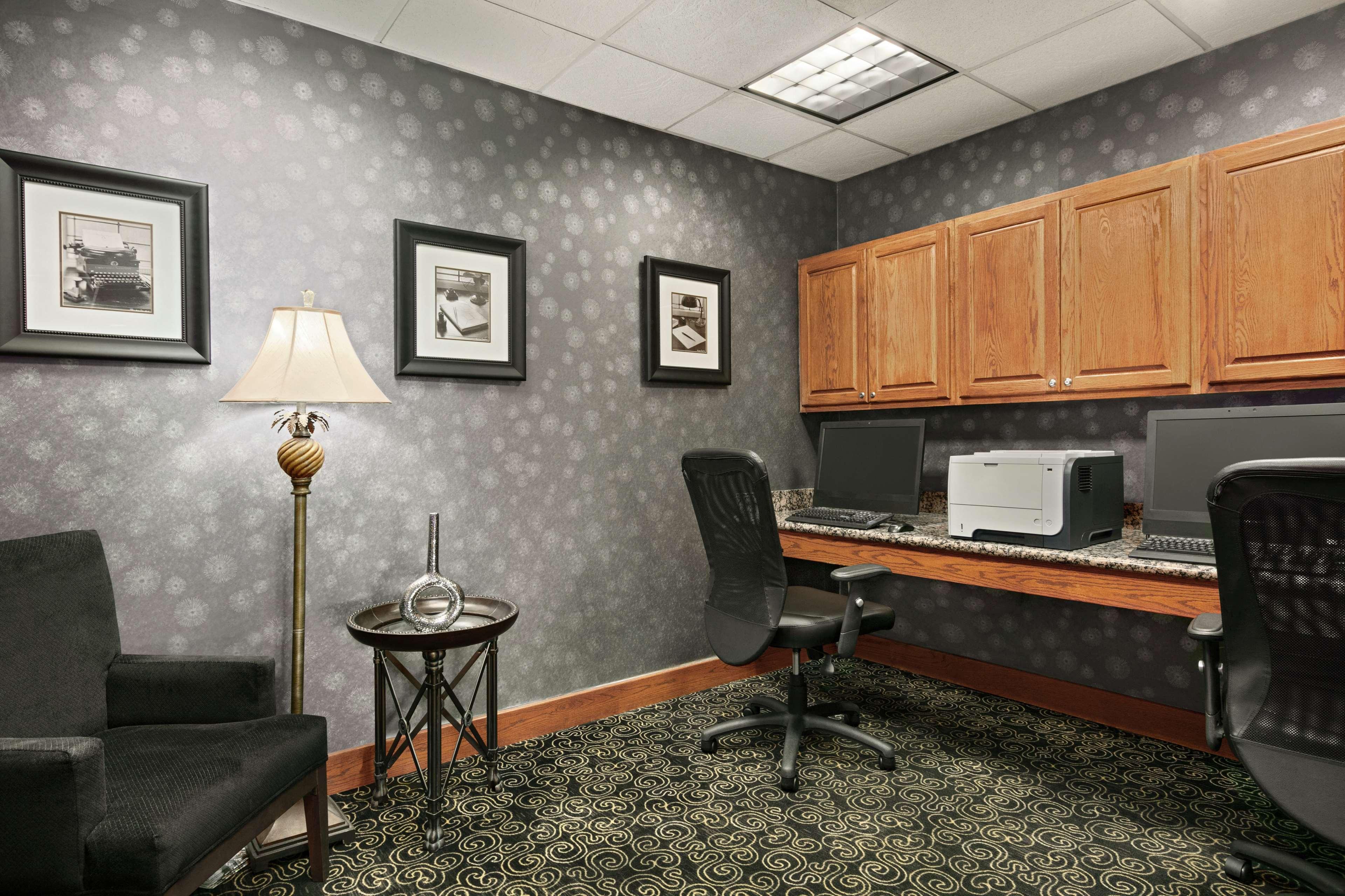 Hampton Inn & Suites Лотон Экстерьер фото