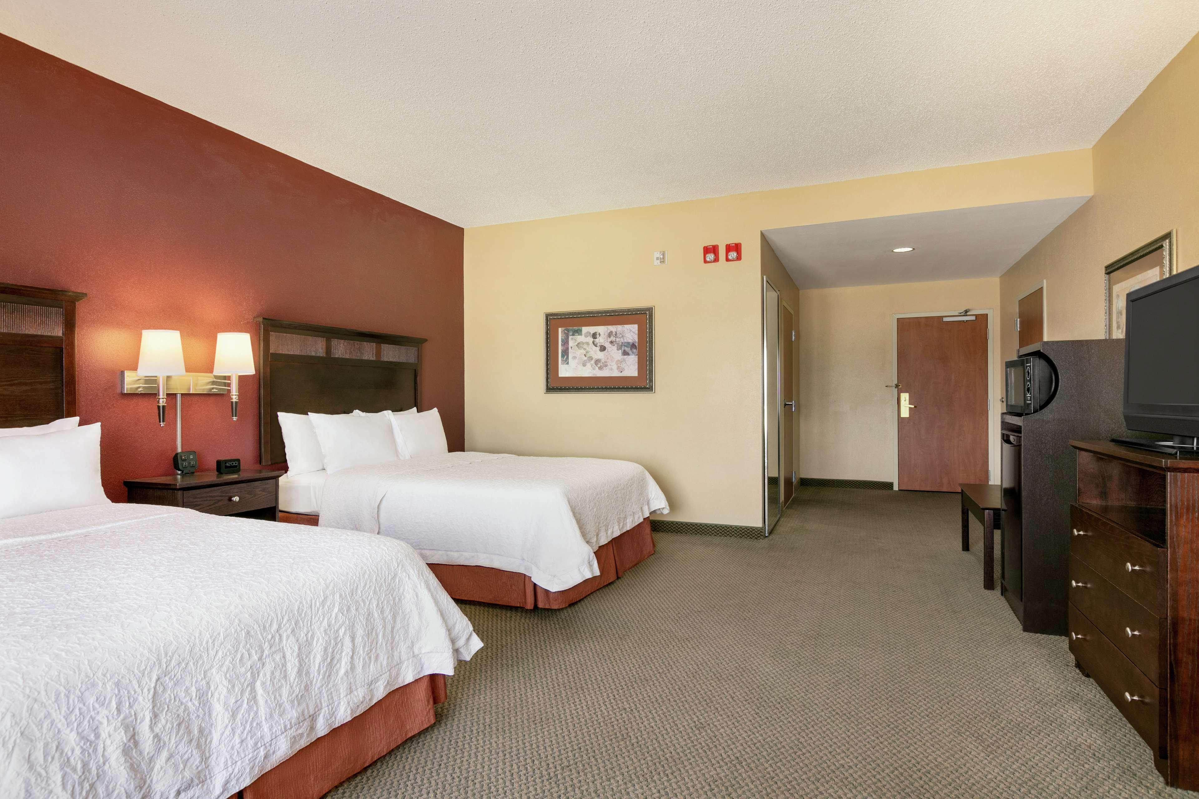 Hampton Inn & Suites Лотон Экстерьер фото
