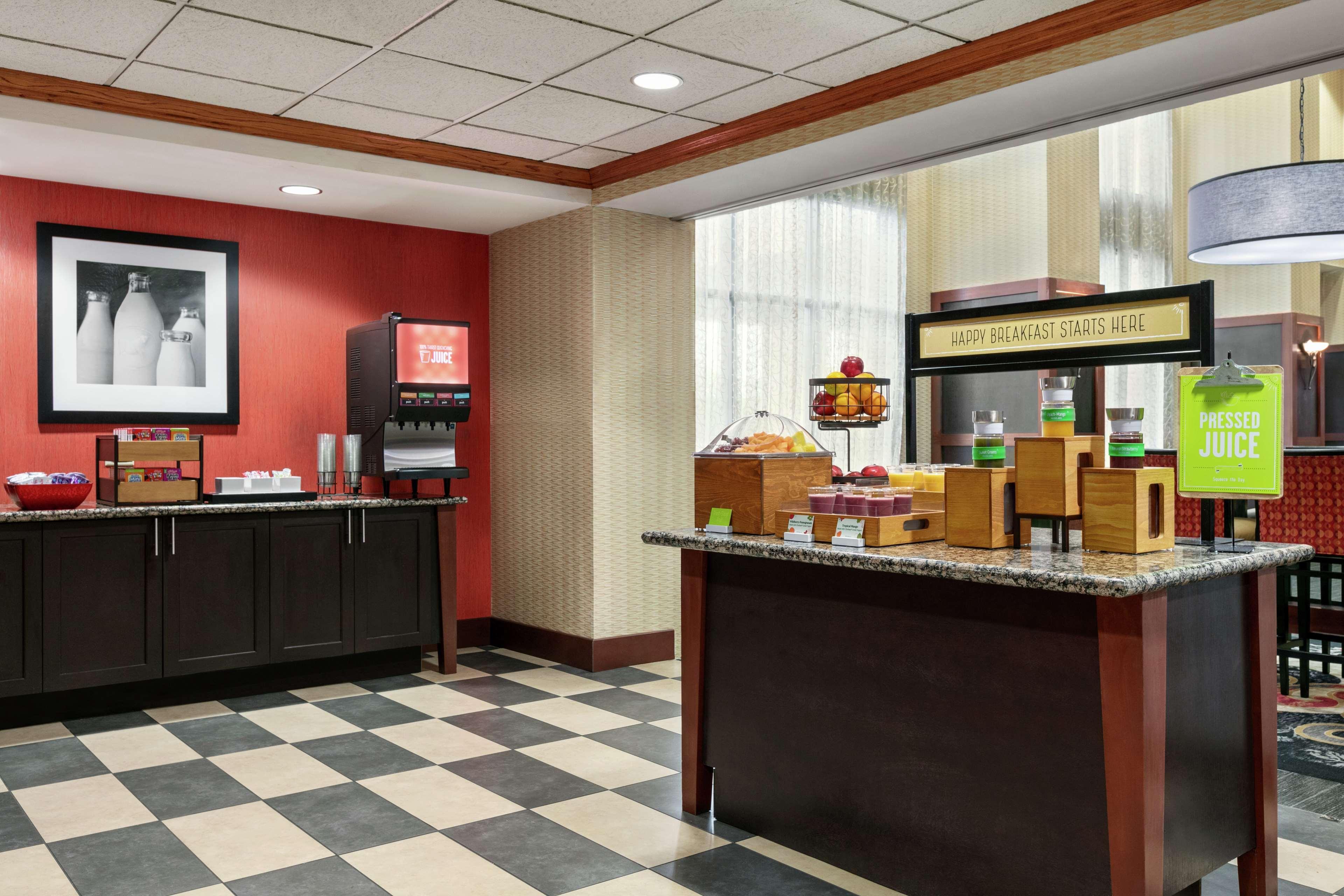 Hampton Inn & Suites Лотон Экстерьер фото