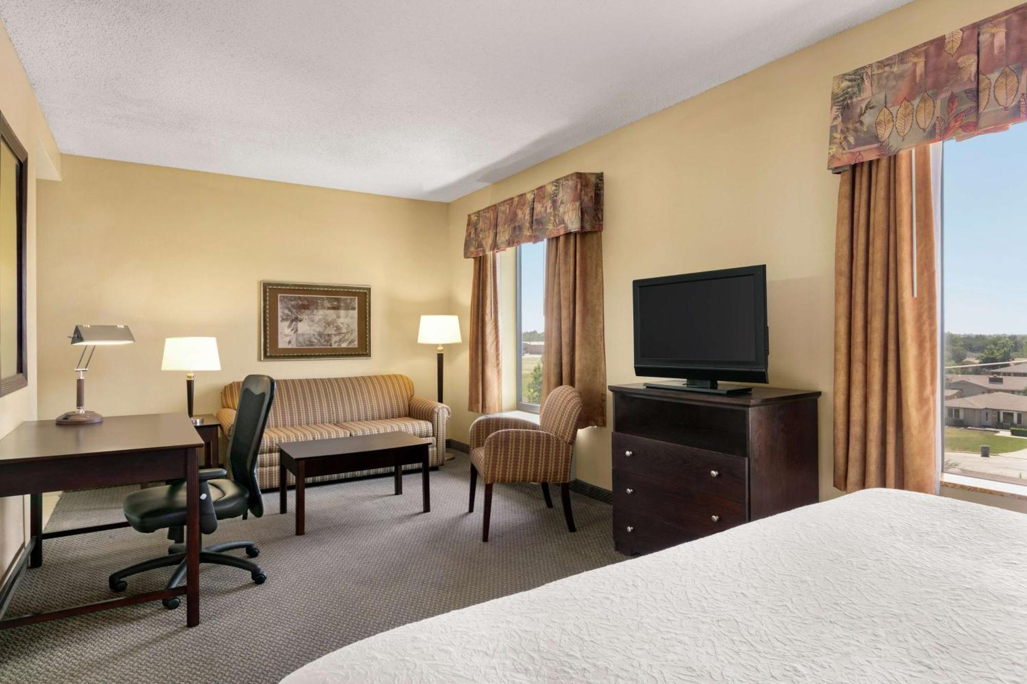 Hampton Inn & Suites Лотон Экстерьер фото