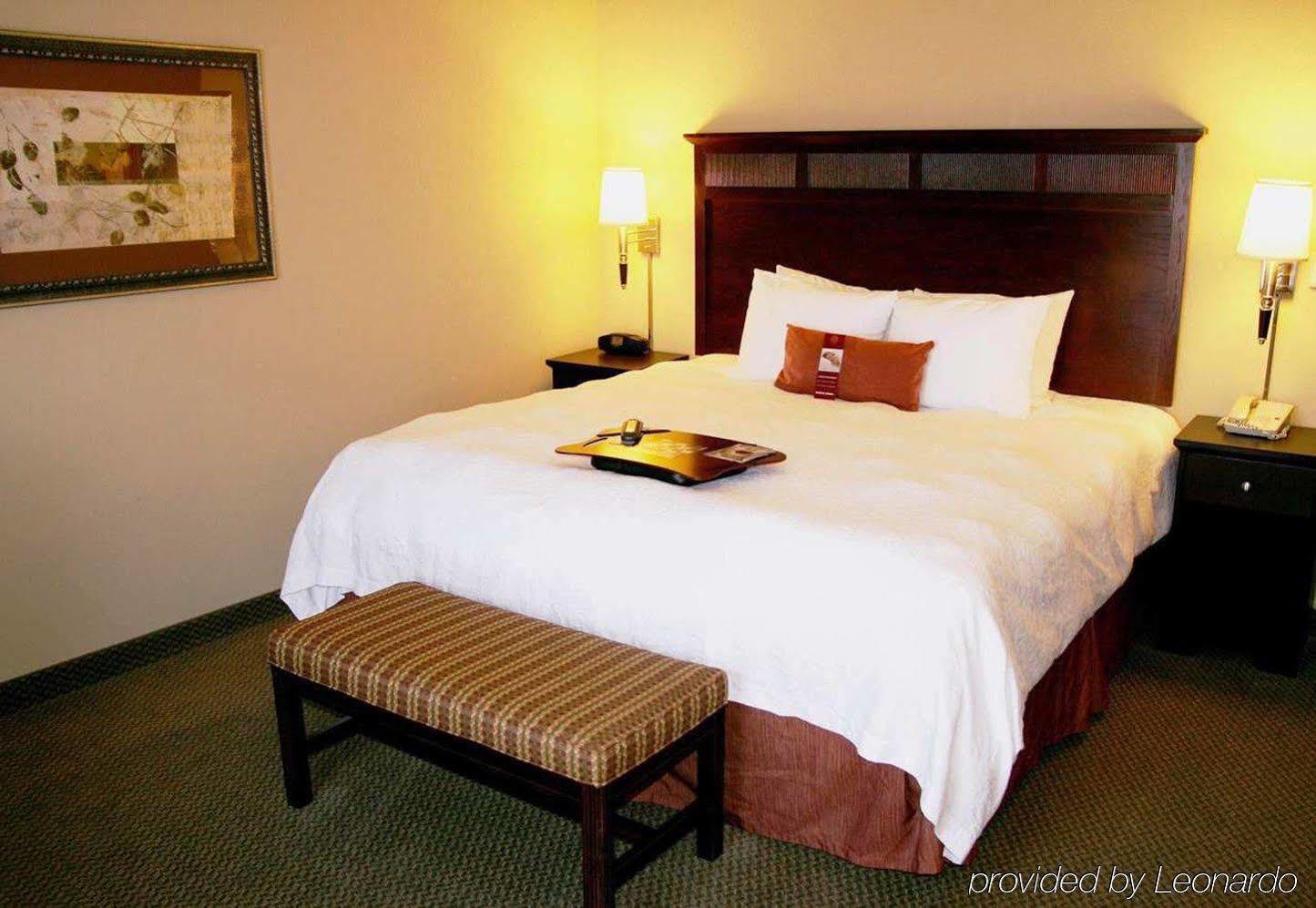 Hampton Inn & Suites Лотон Номер фото